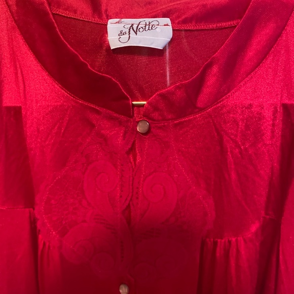 Red vintage housecoat - Picture 2 of 4